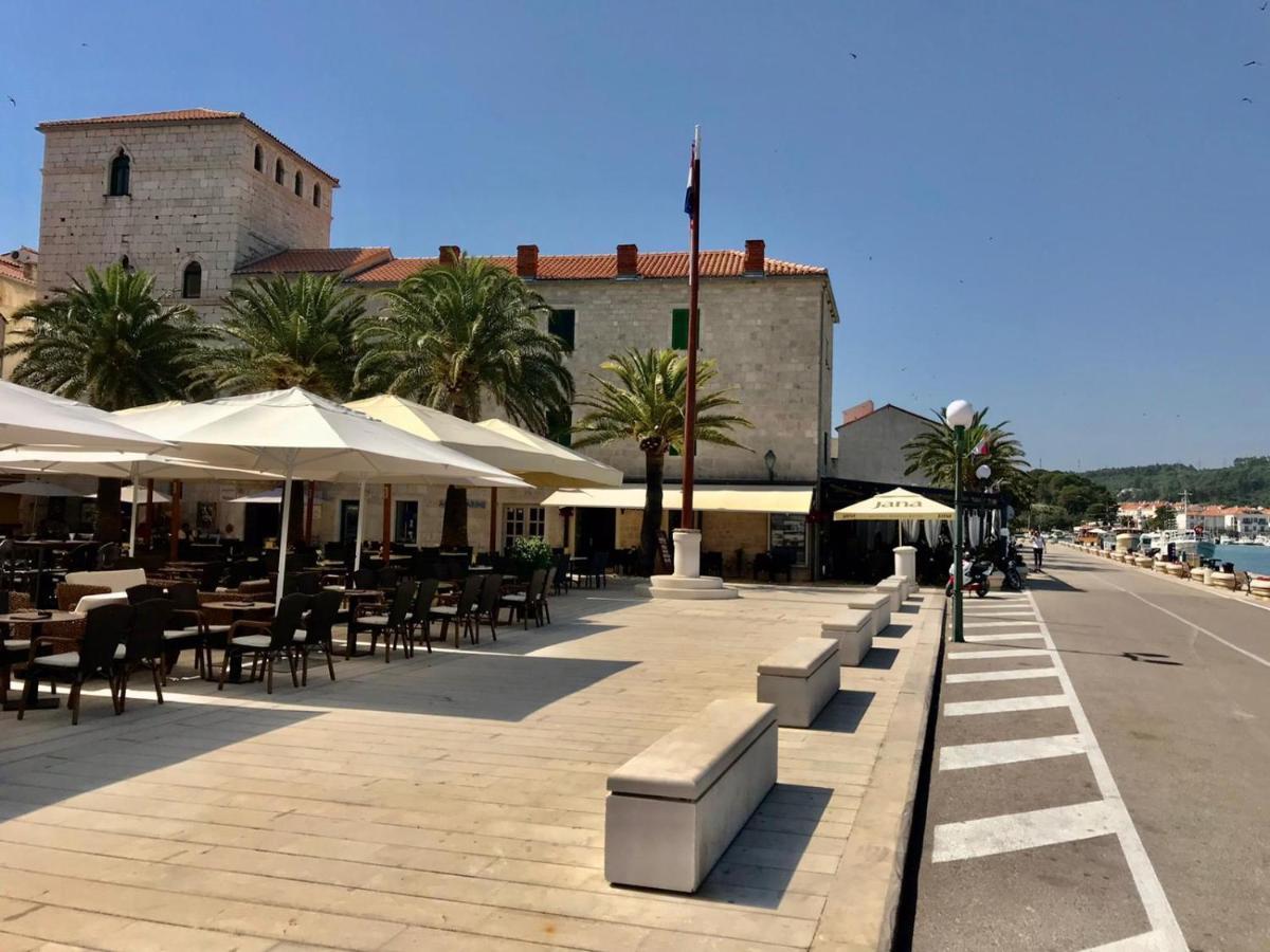 Apartment Palace Rab Town Exterior foto